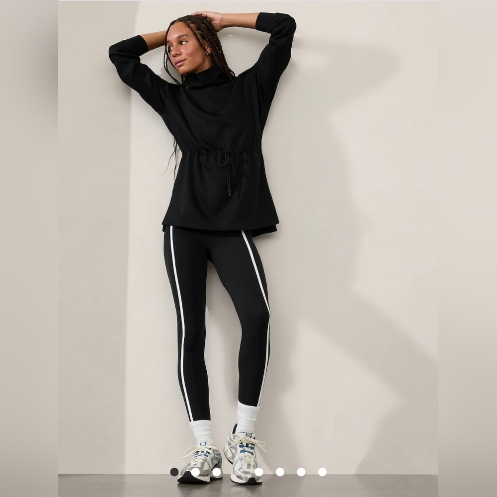 Athleta Allure Black Cinch Sweatshirt Size Small Everyday Athletic Soft Casual